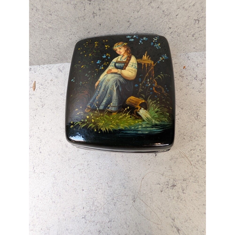 Hand-Painted Russian Lacquer Box – Maiden by the Water, Black Lacquer & Red